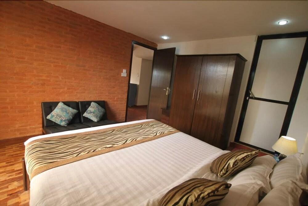 Gaju Suite Hotel Kathmandu Exterior foto